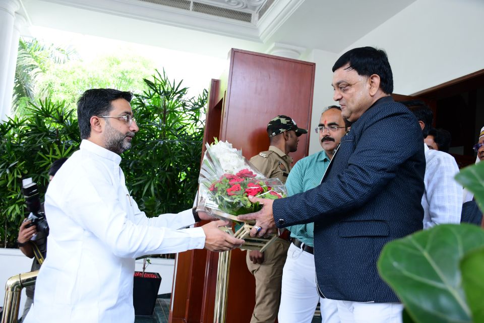 About N-Feeding World Bank